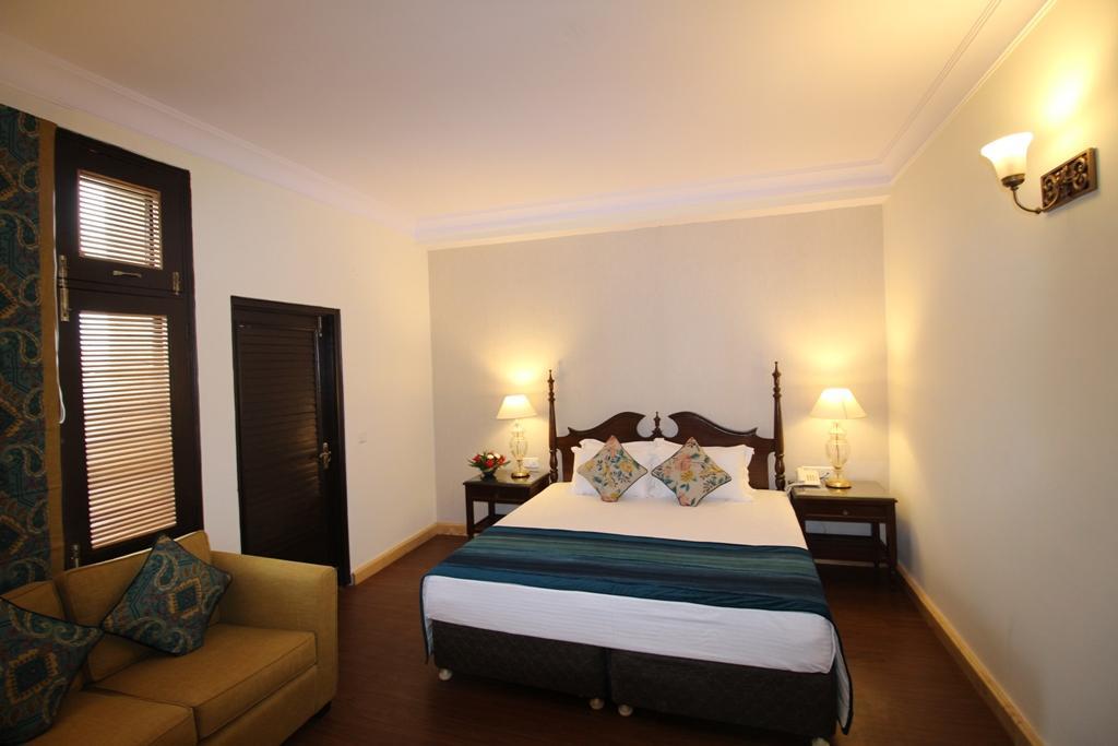 The Oaktree House Hotel Shimla Exterior photo